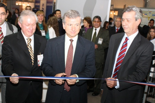 Ministro Larraín participó en la inauguración del Encuentro Empresarial 2011, organizado por BCI y orientado a las pequeñas y medianas empresas (Pymes) del país.