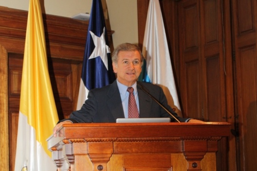Ministro de Hacienda, Felipe Larraín, anuncia proyecto Estado Eficiente.