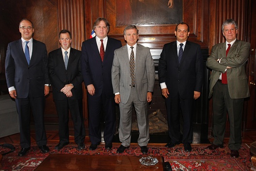 II Encuentro de Ministros de Hacienda de América Latina: El secretario de Estado, Felipe Larraín junto a los ministros de México, José Antonio Meade; Colombia, Juan Carlos Echeverry; Perú, Luis Miguel Castilla; Uruguay, Fernando Lorenzo, y el director del Departamento del Hemisferio Occidental del FMI, Nicolás Eyzaguirre.