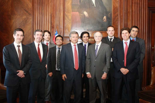Ministro de Hacienda, Felipe Larraín, se reunió con el Premio Nobel de Ciencias Económicas 2011, Thomas Sargent.