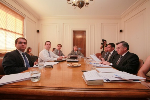Ministro de Hacienda, Felipe Larraín, encabezó hoy una nueva reunión del Consejo de Estabilidad Financiera (CEF)