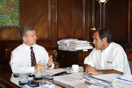 Ministro de Hacienda, Felipe Larraín, junto al titular de Defensa, Andrés Allamand.