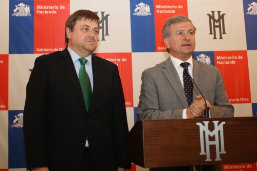 Conferencia de prensa en Teatinos 120.