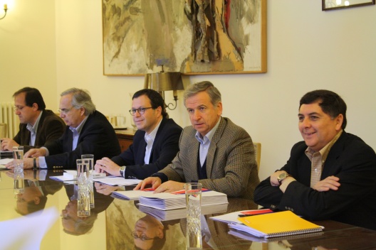 Comité político en La Moneda.