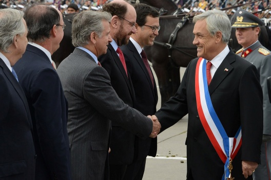 Ministro de Hacienda, Felipe Larraín, asiste a la Gran Parada Militar en honor de las Glorias del Ejército de Chile.