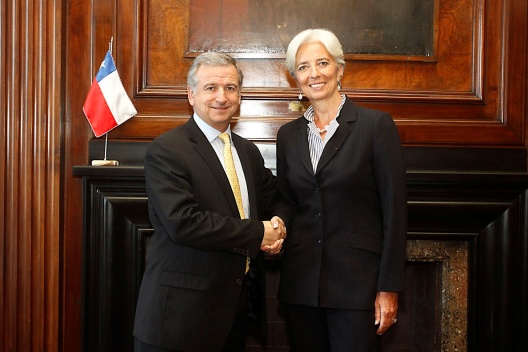 Ministro de Hacienda, Felipe Larraín, y la directora del FMI, Christine Lagarde