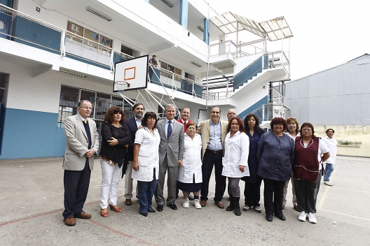 Visita Escuela Básica Grecia en Valparaíso.