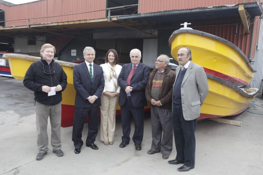 Ministro Felipe Larraín junto a ministra Loreto Silva y Juan Araya, presidente de Conapyme