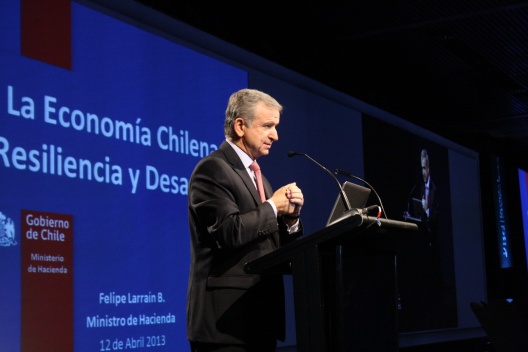 El ministro de Hacienda, Felipe Larraín, expone en la Conferencia Anual BCI
