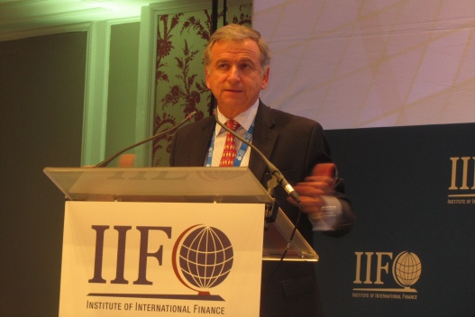 El ministro de Hacienda asiste a las actividades del IIF en Paris, Francia.