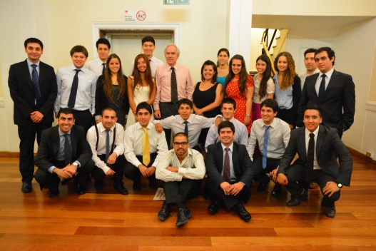 Subsecretario Dittborn comparte con jóvenes de Prácticas para Chile