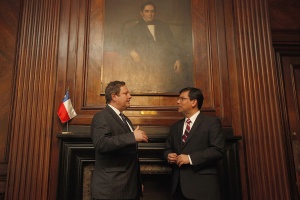 Ministro Arenas recibió a embajador de EEUU en Chile