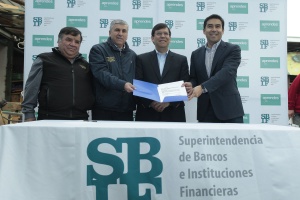 Ministro Arenas celebró Día de la Educación Financiera en La Vega
