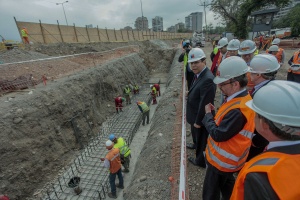 Obras de construcción de túnel bajo rotonda Pérez Zujovic