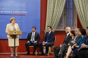Presidenta Bachelet firmó el proyecto de Agenda Laboral
