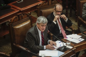 Director de Presupuestos expone ejecución presupuestaria junto al ministro Rodrigo Valdés