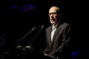 El ministro Rodrigo Valdés intervino en el seminario de Icare “La política y la economía en perspectiva”	