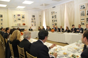 Ministro Rodrigo Valdés expone situación de Chile y oportunidades de negocios en almuerzo con inversionistas organizado por el Council of the Americas. 