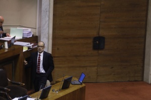 Ministro Rodrigo Valdés durante el tercer trámite constitucional del reajuste al sector público en la Cámara Baja.