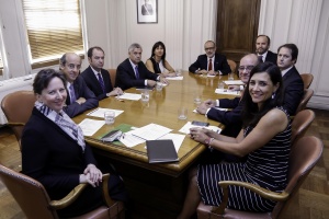 18 de marzo: Ministro de Hacienda, Rodrigo Valdés, se reúne con la embajadora del Reino Unido en Chile, Fiona Clouder y el Directorio de InBest Chile, encabezado por Alfredo Ergas, con el fin de coordinar las actividades del próximo Chile Day.