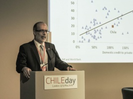Ministro de Hacienda, Rodrigo Valdés, durante actividades del primer día del Chile Day 2016 en Londres.