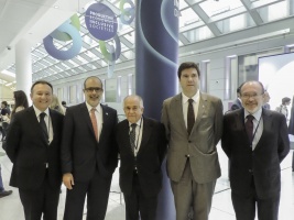 Ministros Valdés y Gómez-Lobo con senadores Zaldívar y García Ruminot y Roberto Bustos, secretario de la Comisión de Hacienda del Senado, en foro OCDE.