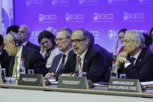 2 de junio: Ministro Valdés preside cierre de Consejo Ministerial OCDE.