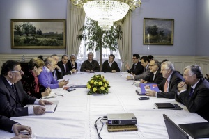 20 de junio: Ministro de Hacienda se reúne con economistas socialistas que le presentan propuestas pro crecimiento.