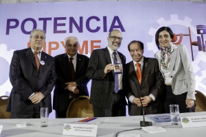 26 de agosto: Ministro de Hacienda participa en el XVII encuentro nacional de la pequeña   empresa Enape 2016.