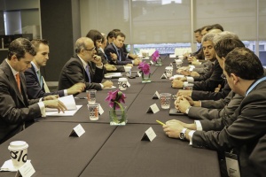 Ministro de Hacienda se reúne con administradores globales de activos en Nueva York.
