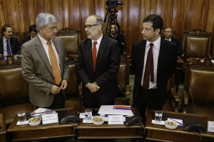 3 de octubre: Ministro Valdés, subsecretario Micco y director de Presupuestos exponen el Estado de la Hacienda Pública 2016 en la Comisión Especial Mixta de Presupuestos.