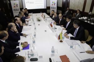 Ministros de la Alianza del Pacífico junto a consejo empresarial que reúne al sector privado del bloque.