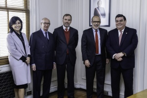 15 de junio: Ministro de Hacienda se reúne con los representantes del capítulo chileno de ABAC, Consejo Consultivo Empresarial de APEC.