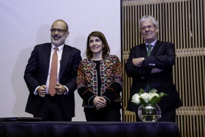 29 de agosto: Ministros Valdés, Narváez y Eyzaguirre asisten a la constitución de red de academias de formación del sector público del Servicio Civil.