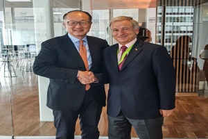 Texto MH de ayer: El Ministro de Hacienda, Felipe Larraín, se reunió con el Presidente del Banco Mundial, Jim Yong Kim, durante la Cumbre del G20.