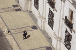Ministro de Hacienda, Felipe Larraín saliendo de la Moneda tras asistir al almuerzo de Jefes de Estado y de Gobierno del "Encuentro de Presidentes de América del Sur"