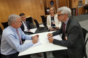 Ministro de Hacienda, Felipe Larraín se reunió con Pascal Saint Amans, quien lidera el área tributaria de la OCDE, en la sede del organismo internacional en París. 
