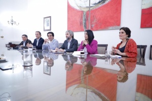 El Ministro de Hacienda, Ignacio Briones, participó hoy en la Moneda en el Comité Político extraordinario.