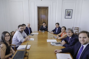 Ministro de Hacienda, Ignacio Briones, participó en la reunión del Consejo Fiscal Autónomo.