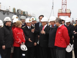El Ministro Larraín acompañó al Presidente Piñera en su visita a los Astilleros y Maestranzas de la Armada (ASMAR), ubicado en la Base Naval de Talcahuano.