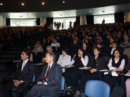 El Ministro de Hacienda, Felipe Larraín, asistió esta mañana al inicio de la Prueba de Acreditación de Competencias 2010 organizada por ChileCompra.