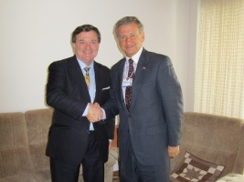 James Flaherty, ministro de Finanzas de Canadá, y Felipe Larraín, ministro de Hacienda de Chile.
