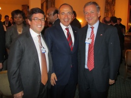 DAVOS 2011: Ministro de Hacienda, Felipe Larraín, sostiene importantes reuniones bilaterales en Foro Económico Mundial.