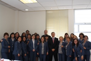 Ministro de Hacienda, Felipe Larraín, saludó a las secretarias de Teatinos 120 en su día agradeciéndoles su labor y compromiso.