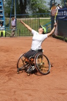 TELETON 2011: Ministros de Hacienda y Cultura juegan partido amistoso de tenis con destacadas tenistas discapacitadas 