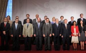 Ministro de Hacienda, Felipe Larraín, asiste a juramento del nuevo titular de Energía, Jorge Bunster. 