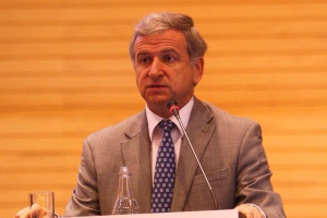 Ministro de Hacienda, Felipe Larraín, participa en 1°Foro Económico en Chile de Thomson Reuters.