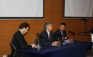 Ministro de Hacienda, Felipe Larraín, explica reforma tributaria a los Club de Ex Alumnos del MIT y Harvard en Chile