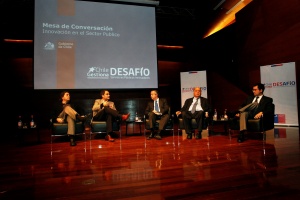 Panel de conversación en lanzamiento Desafío ChileGestiona.