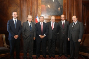 Ministerio de Hacienda recibirá premio a la “Institucionalidad económica chilena” entregado por ICARE